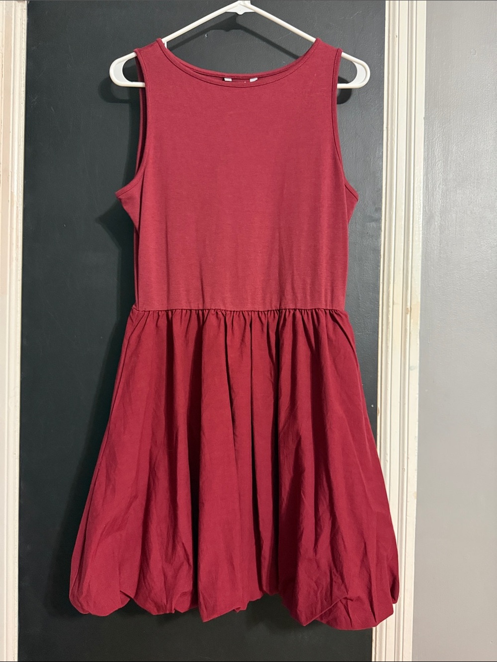 Pretty Garden Sleeveless Bubble Hem Mini Dress Size: M